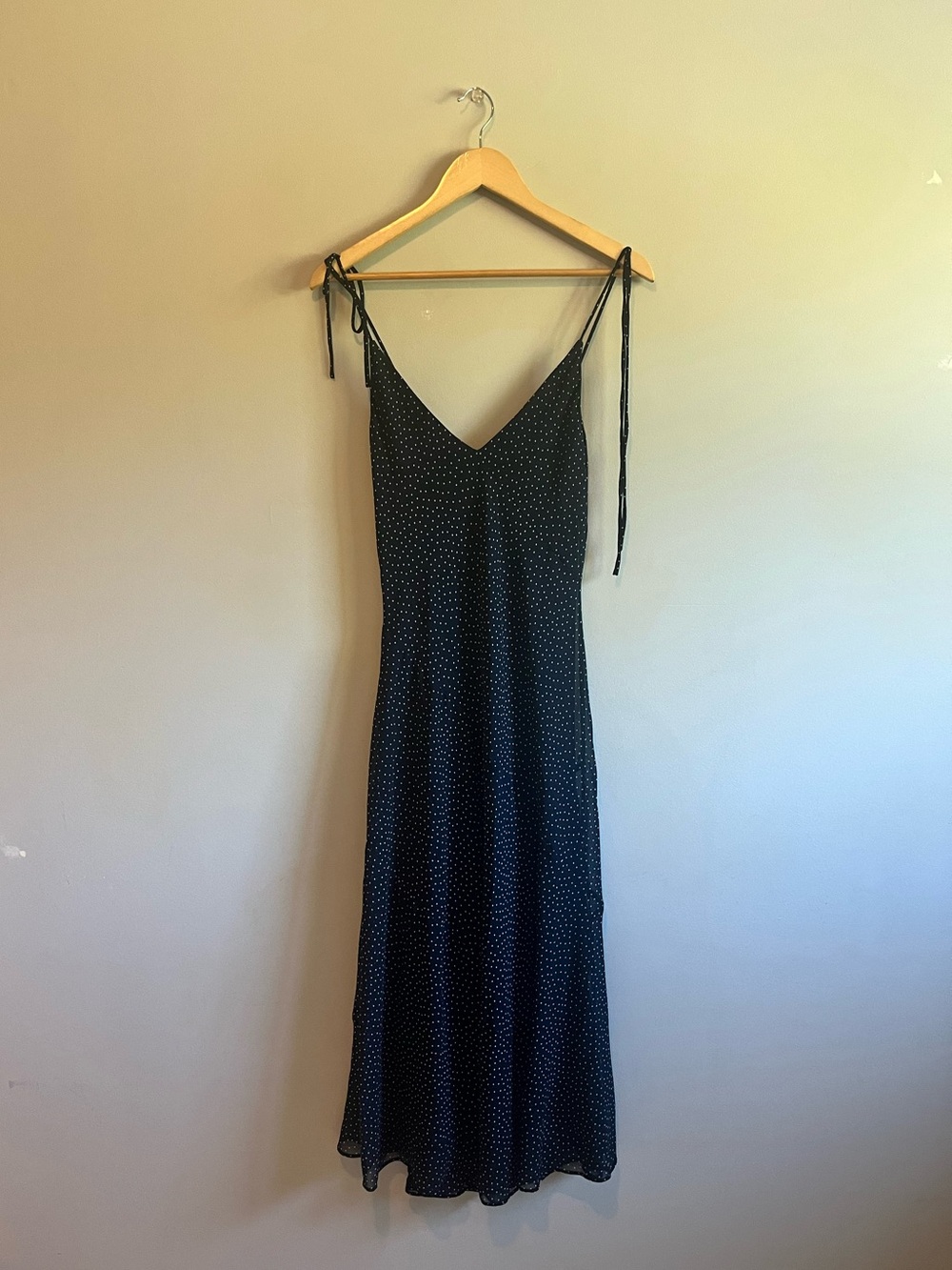 Wilfred Priscilla Maxi Dress in Navy & White Polka Dot Size Medium